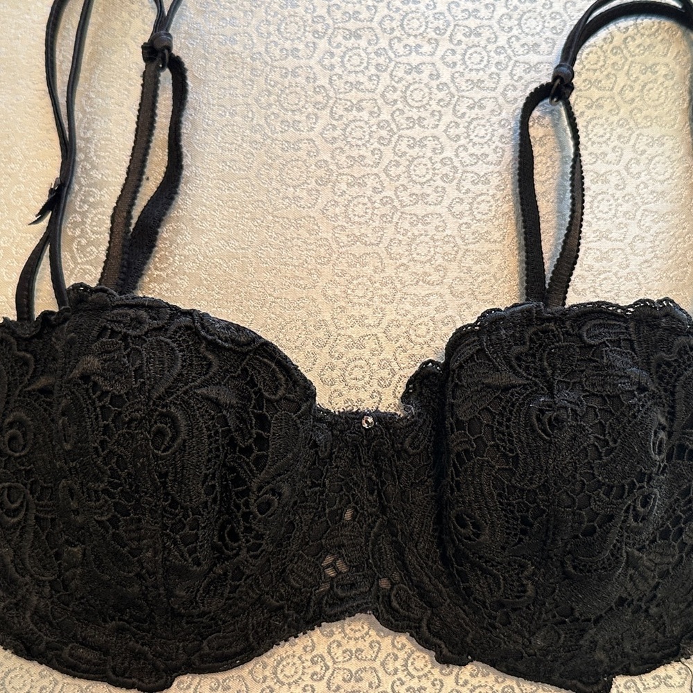 Vintage Victorias Secret 36C Black Lace Padded Underwire